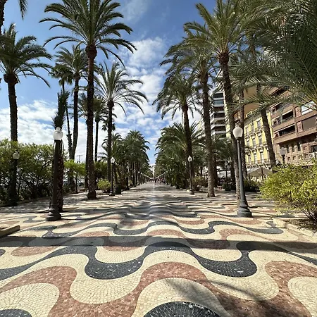 Semesterbostad Casa Suni Centro Alicante